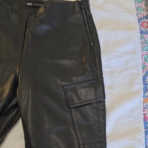 Zara Sleek Black Leather-Style Trousers - Picture 5 of 7